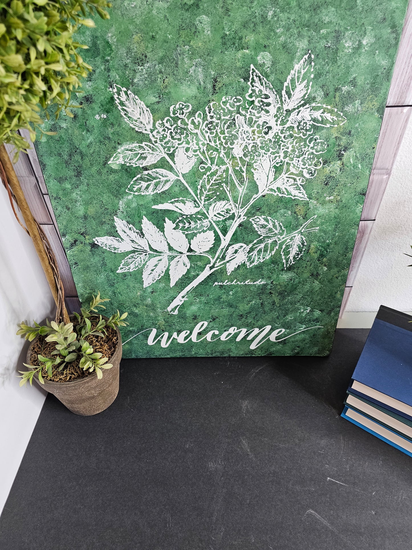 The Home Collection: Welcome Flower Sign