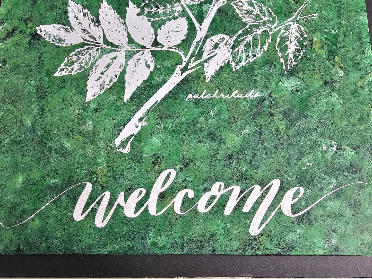 The Home Collection: Welcome Flower Sign